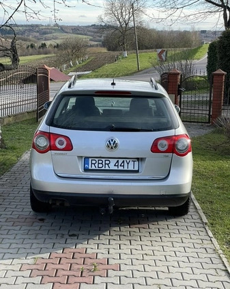 Volkswagen Passat cena 13000 przebieg: 320000, rok produkcji 2005 z Nowy Targ małe 137